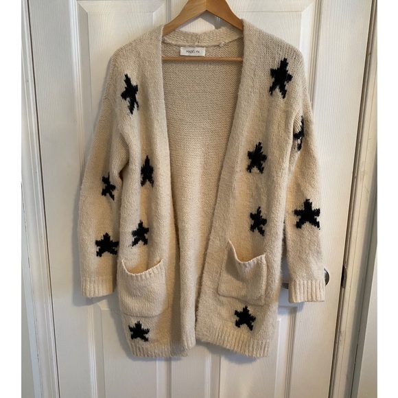 Fuzzy knit star cardigan ⭐️ - Picture 1 of 2